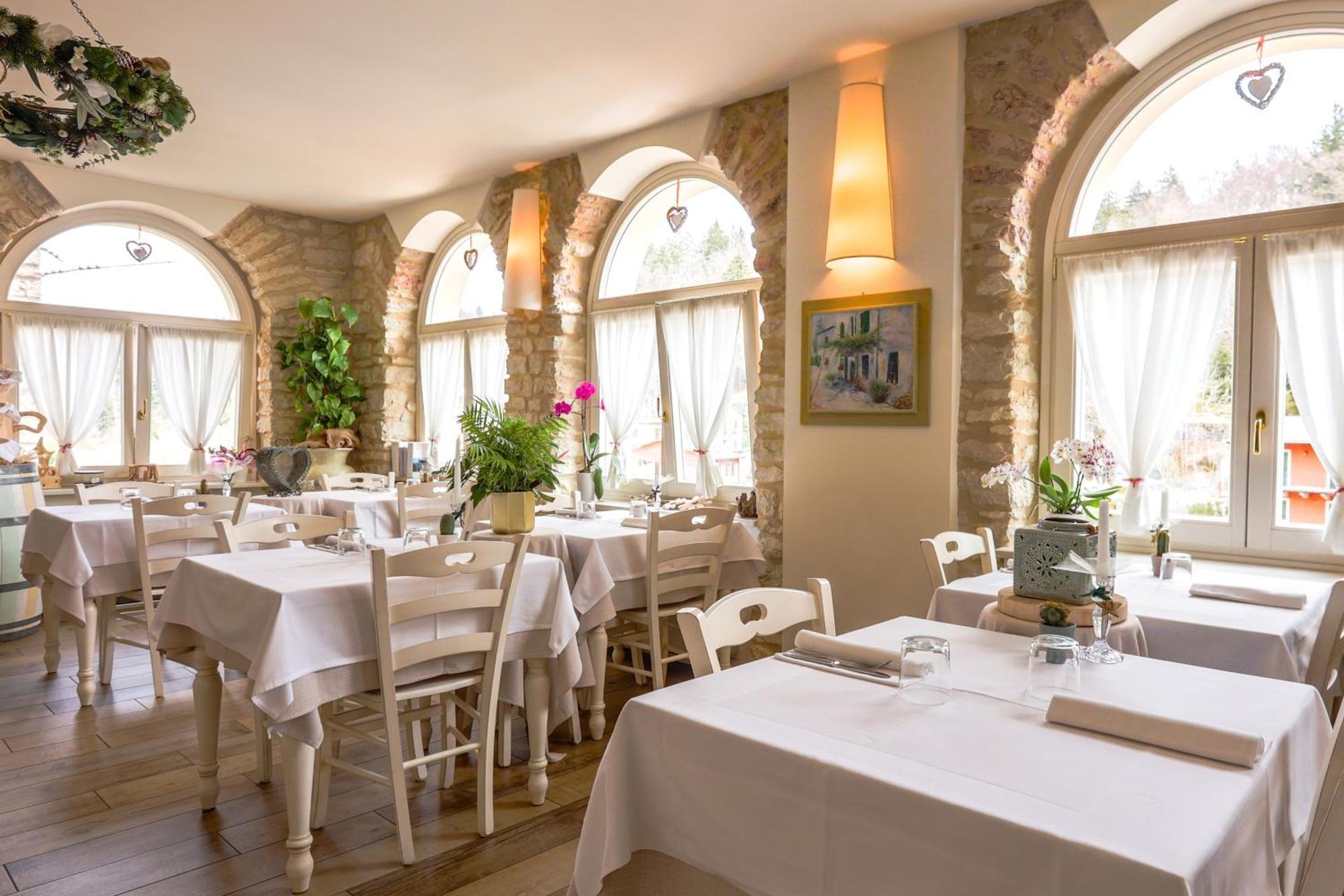 Casa Leon D'Oro Hotel Боско Чезанова Екстериор снимка